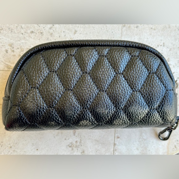 Lug Bobsled Classic VL Eyeglass Case (Black) NWOT - Picture 2 of 3